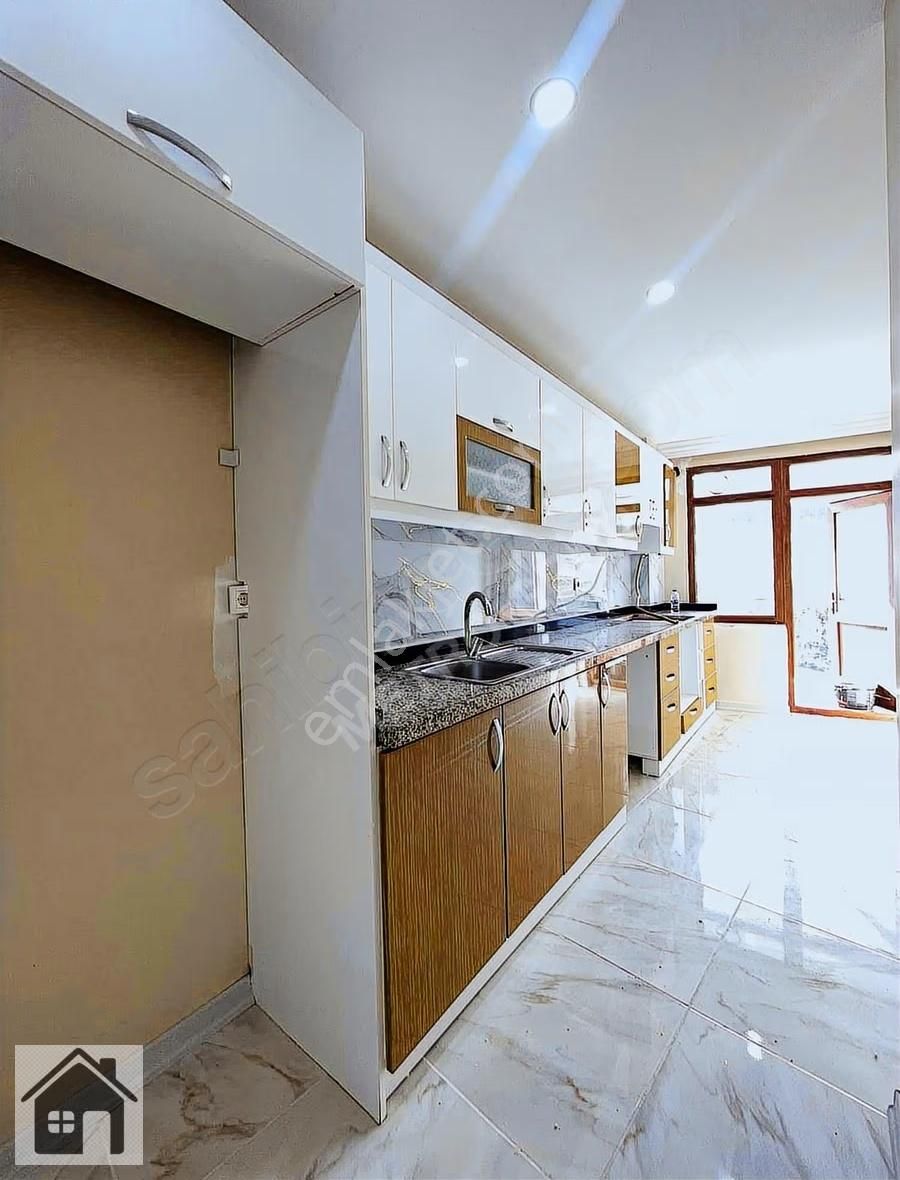Güzelyurt'ta Metrobüse Yakın, Yeni 3+1 Kiralık Daire