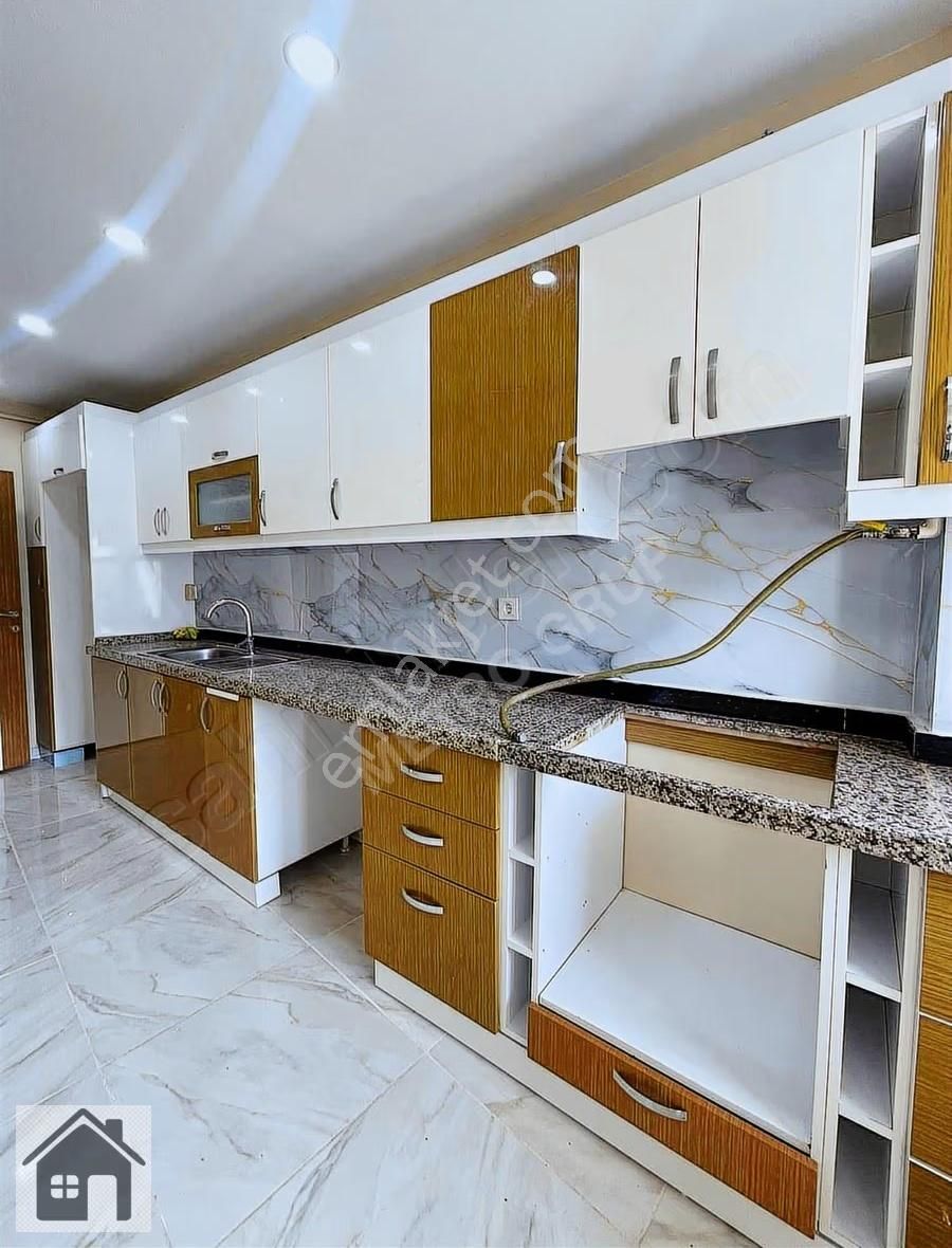 Güzelyurt'ta Metrobüse Yakın, Yeni 3+1 Kiralık Daire - Görsel 9
