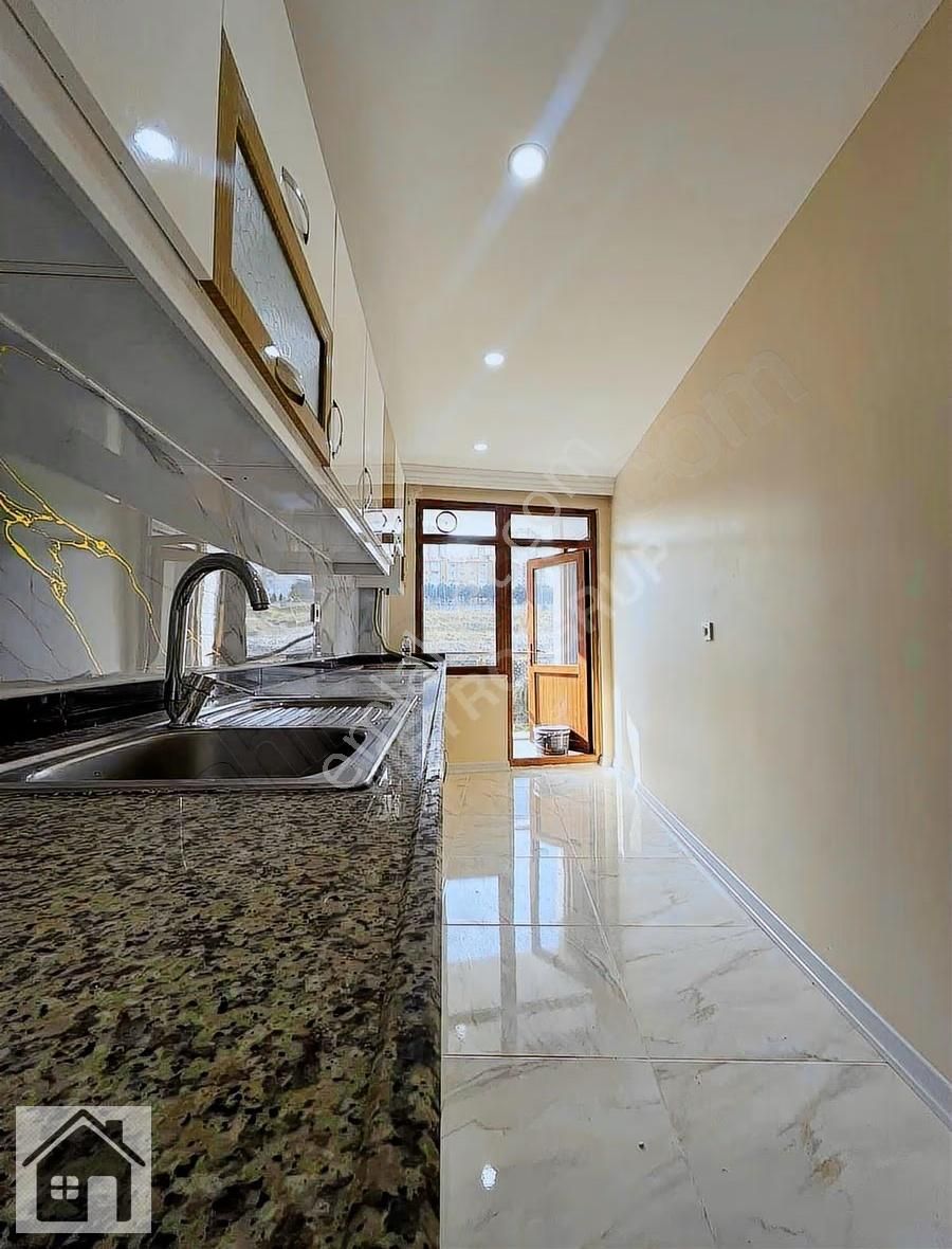 Güzelyurt'ta Metrobüse Yakın, Yeni 3+1 Kiralık Daire - Görsel 19