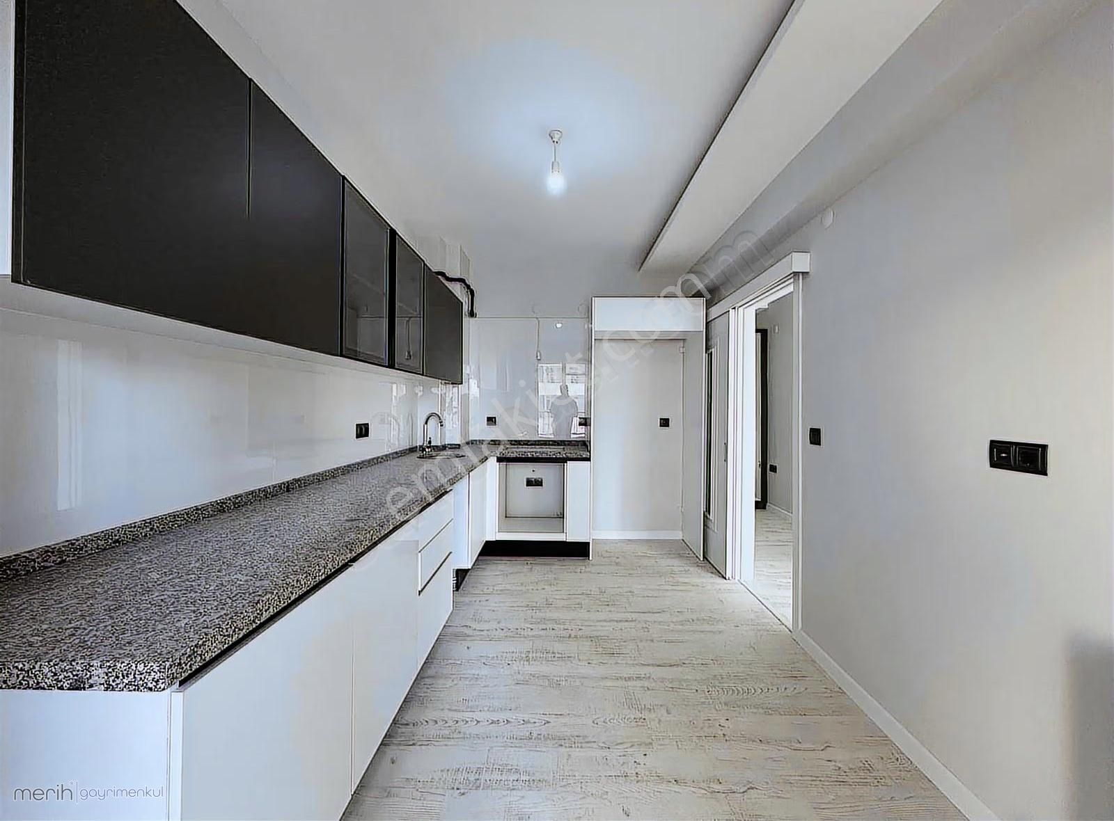 Papatya Caddesine Yakın Yeni Teslim Lüks Ve Geniş 2.5+1 Daire - Görsel 3