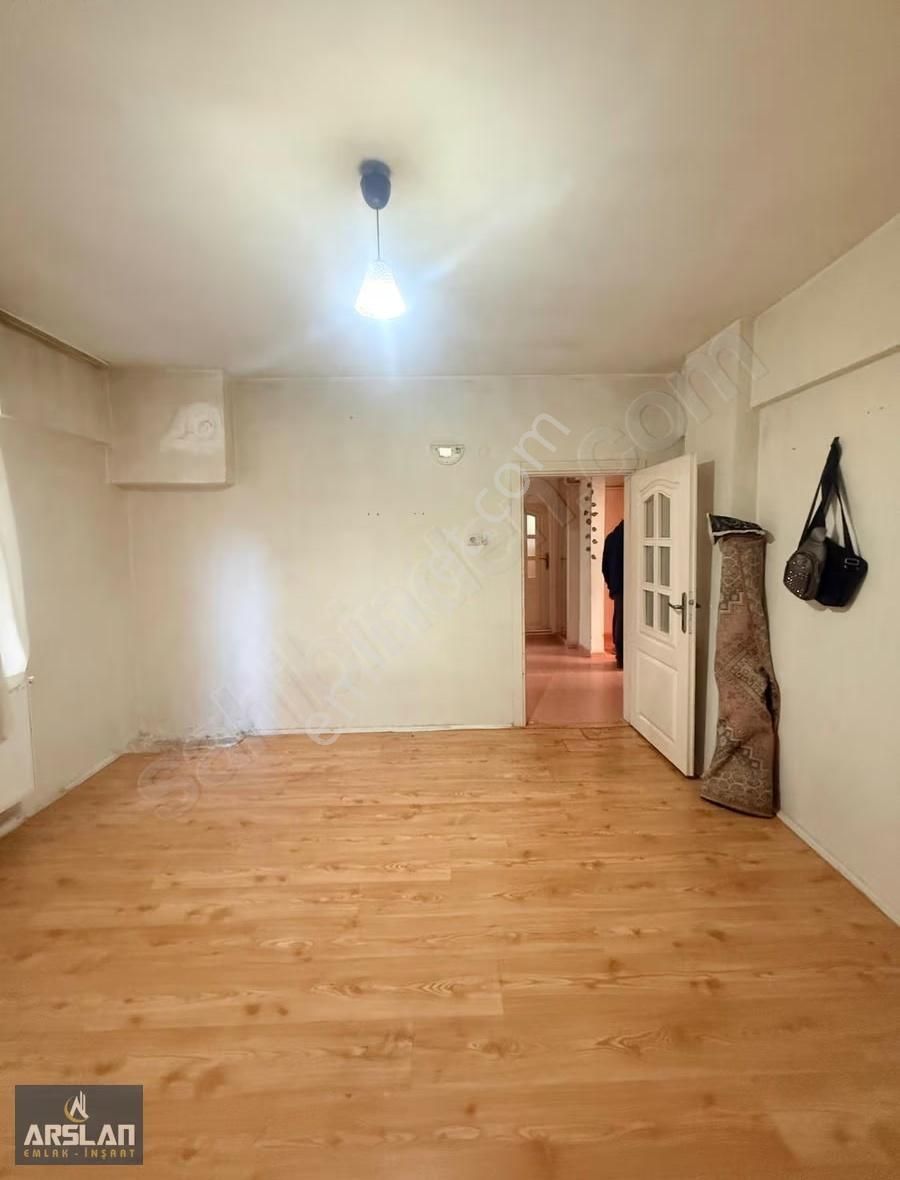 İnegöl Alanyurt Fatih Mah.2+1,90m2,3.kat,satılık Daire - Görsel 4