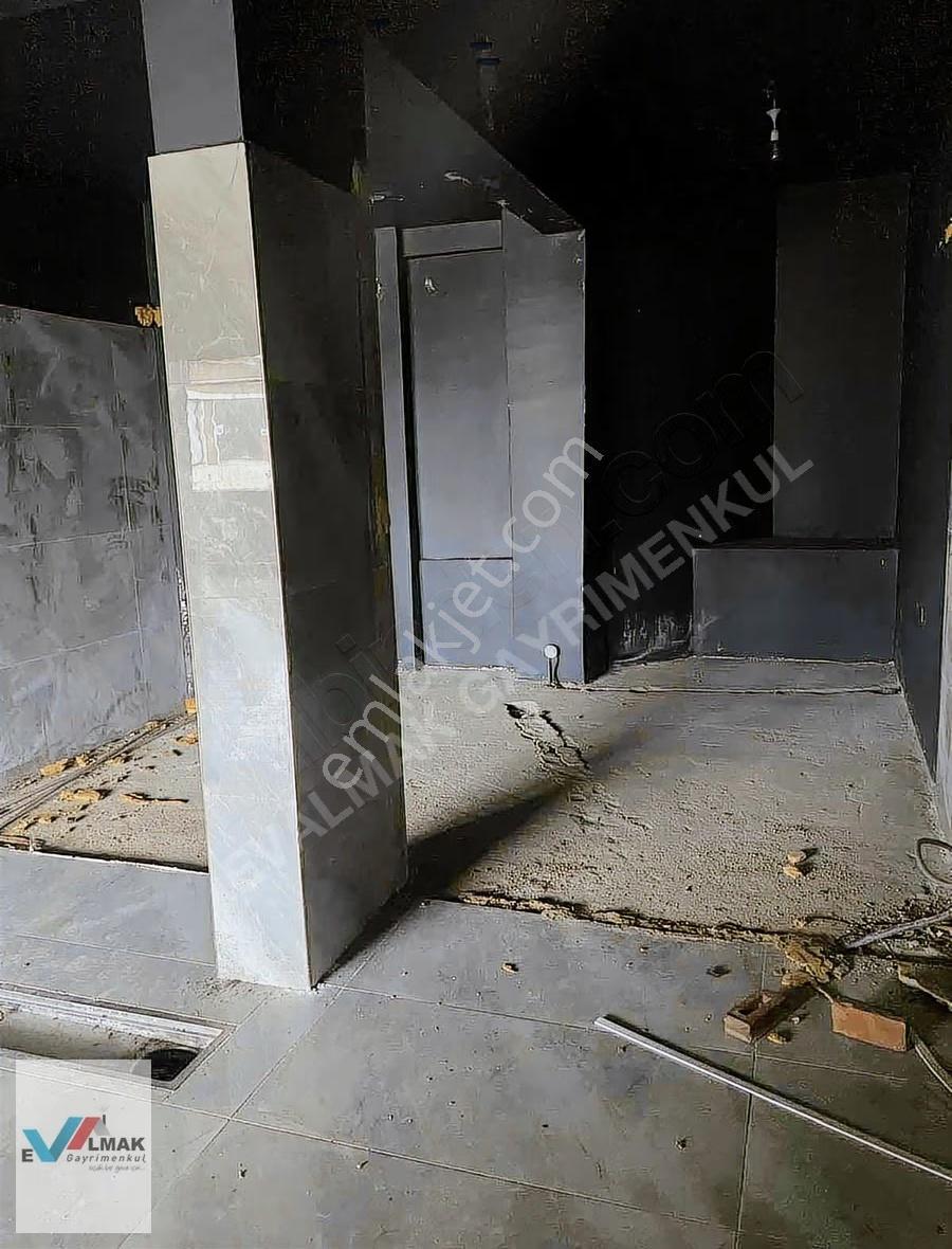 Yalova Merkezde Satılık 400 M² Çok Amaçlı Ticari Dükkan