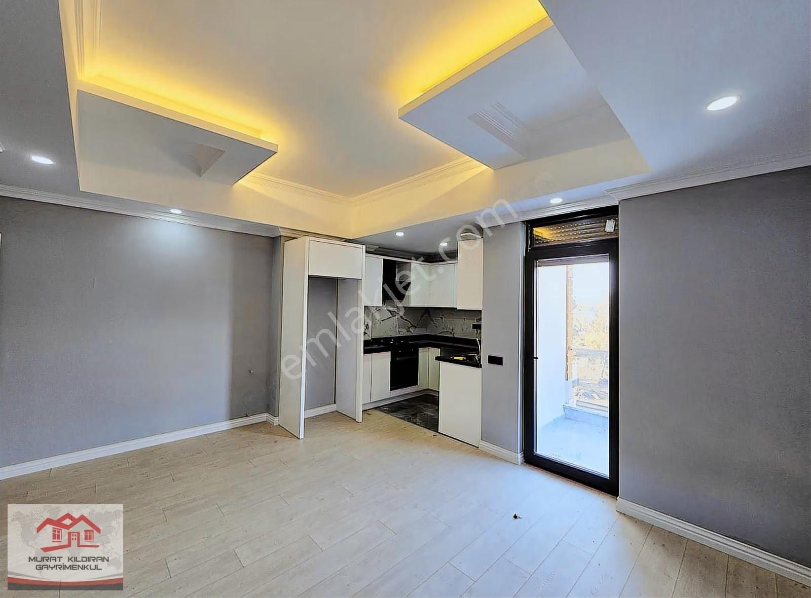 Ana Caddeye 50 Metre Mesafede Geniş 1+1 - Görsel 14