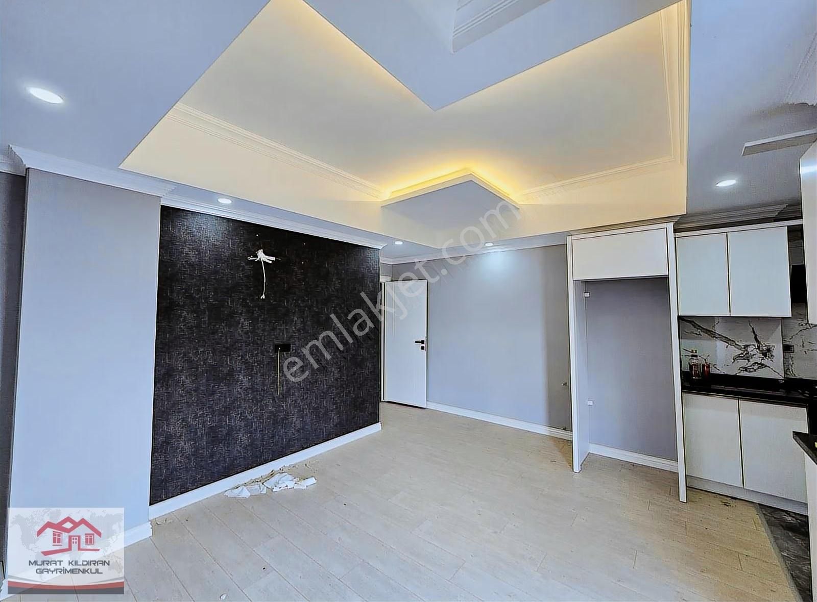 Ana Caddeye 50 Metre Mesafede Geniş 1+1 - Görsel 4