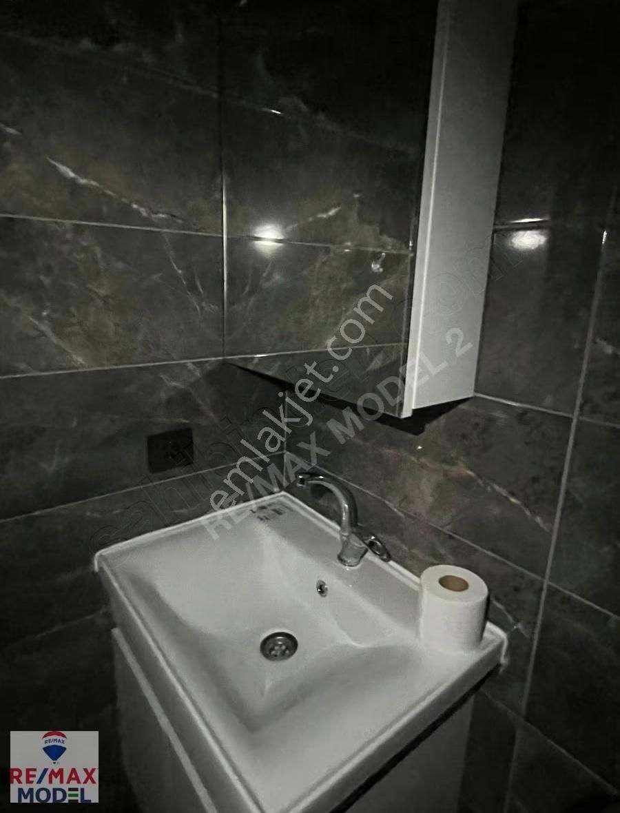 Remax Model Den Asmalıevler Mahallesinde Kiralık 1+1 Sıfır Apart - Görsel 7