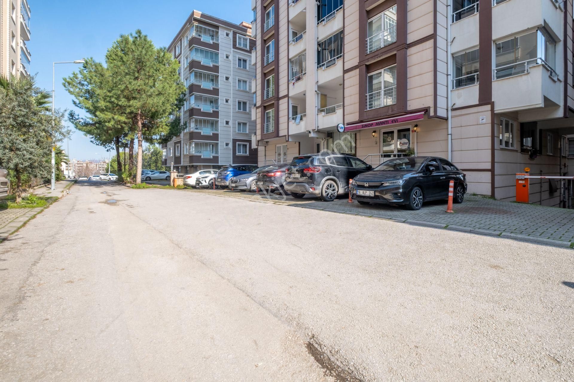 Re/max Area İhsaniye Mah. Fsm Yakını Satılık 2+1 Masrafsız Daire - Görsel 32