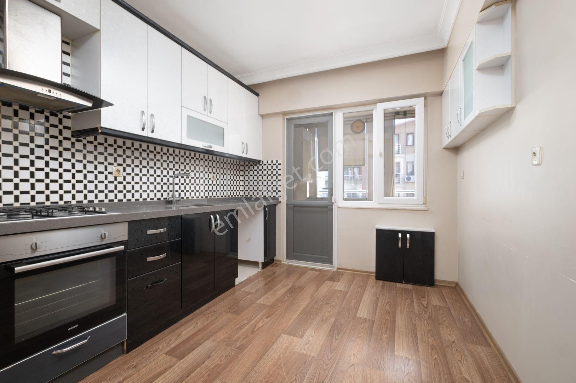 Re/max Area İhsaniye Mah. Fsm Yakını Satılık 2+1 Masrafsız Daire - Görsel 7