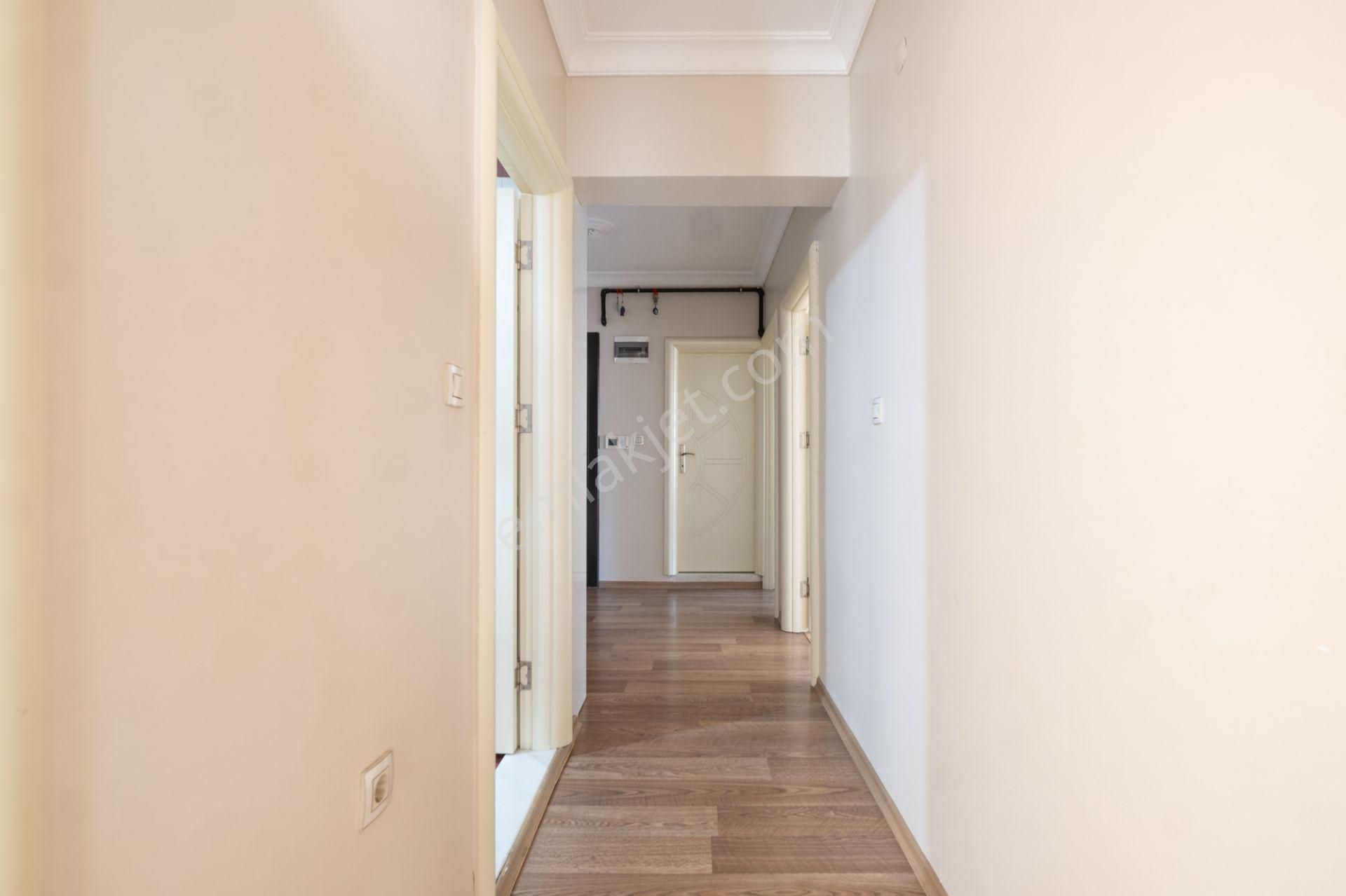 Re/max Area İhsaniye Mah. Fsm Yakını Satılık 2+1 Masrafsız Daire - Görsel 14