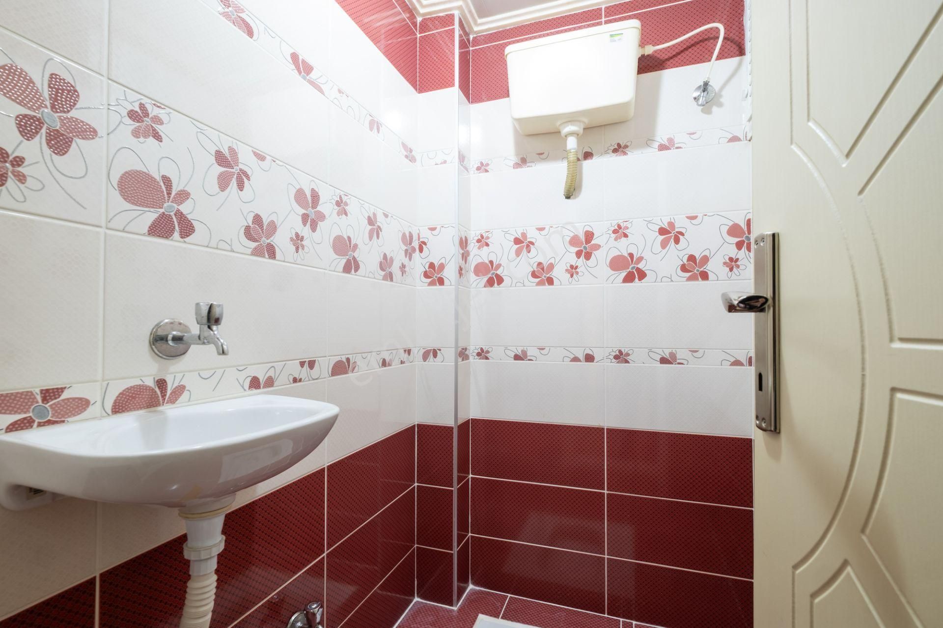 Re/max Area İhsaniye Mah. Fsm Yakını Satılık 2+1 Masrafsız Daire - Görsel 24