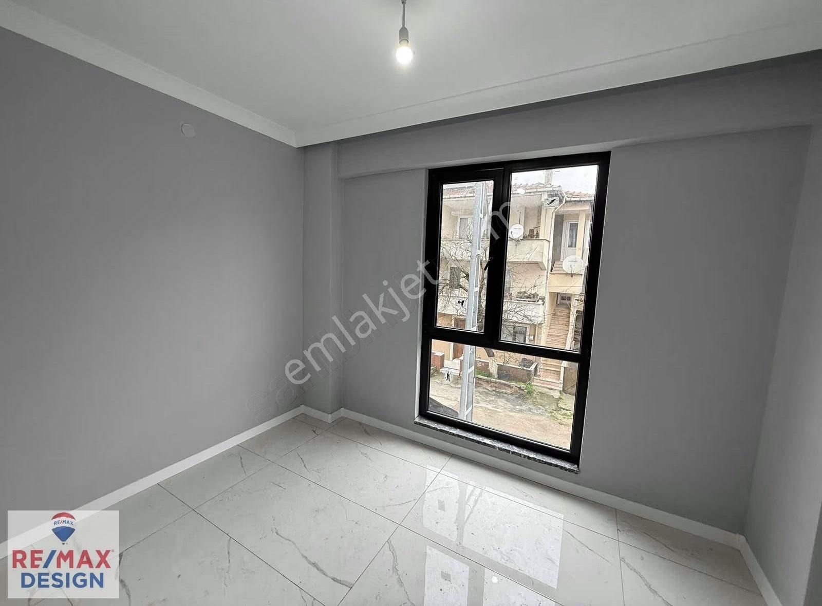 Arifiye Hanlıda Sıfır Satılık Daire Remax Desıgn - Görsel 4