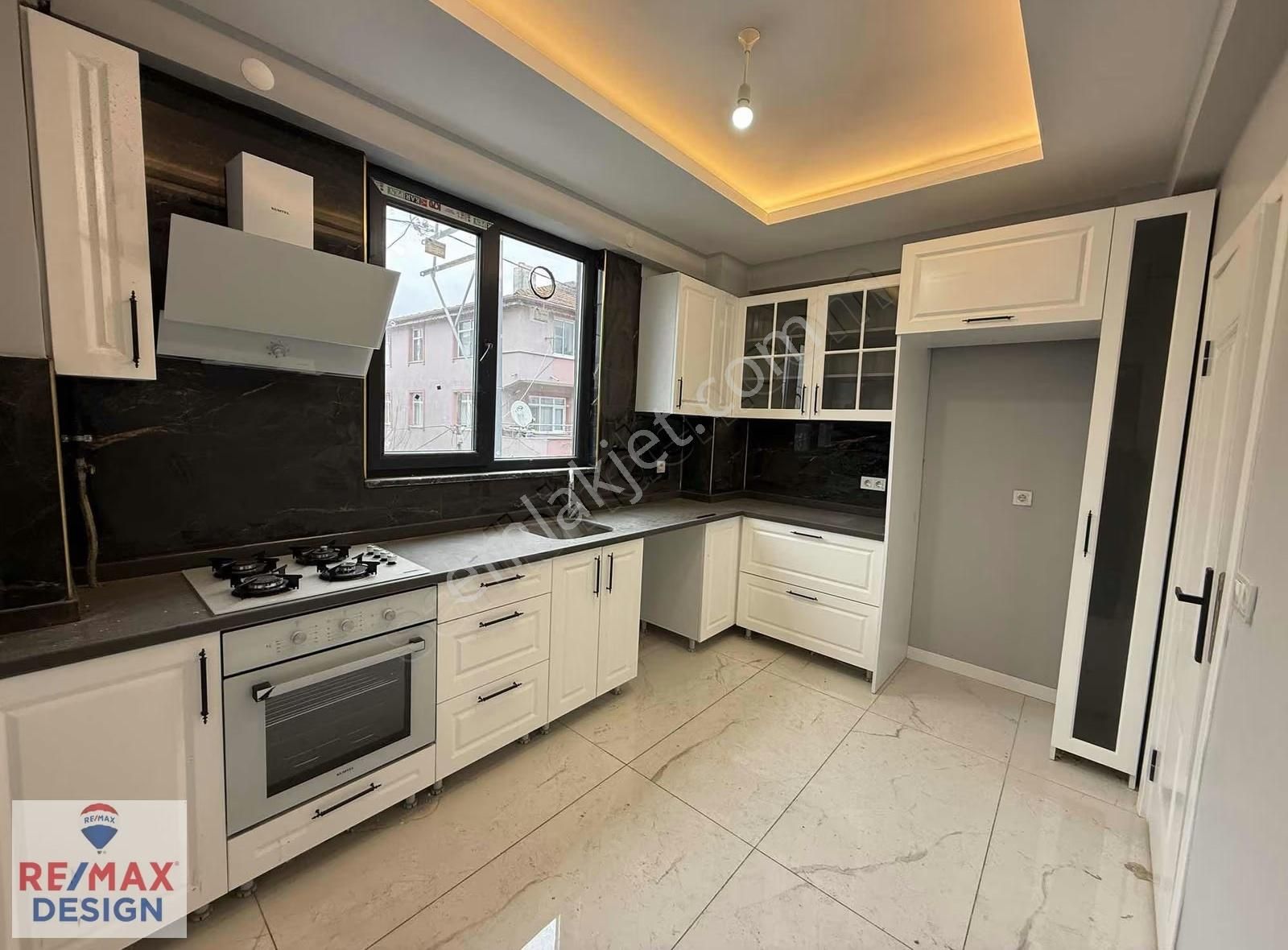 Arifiye Hanlıda Sıfır Satılık Daire Remax Desıgn - Görsel 13