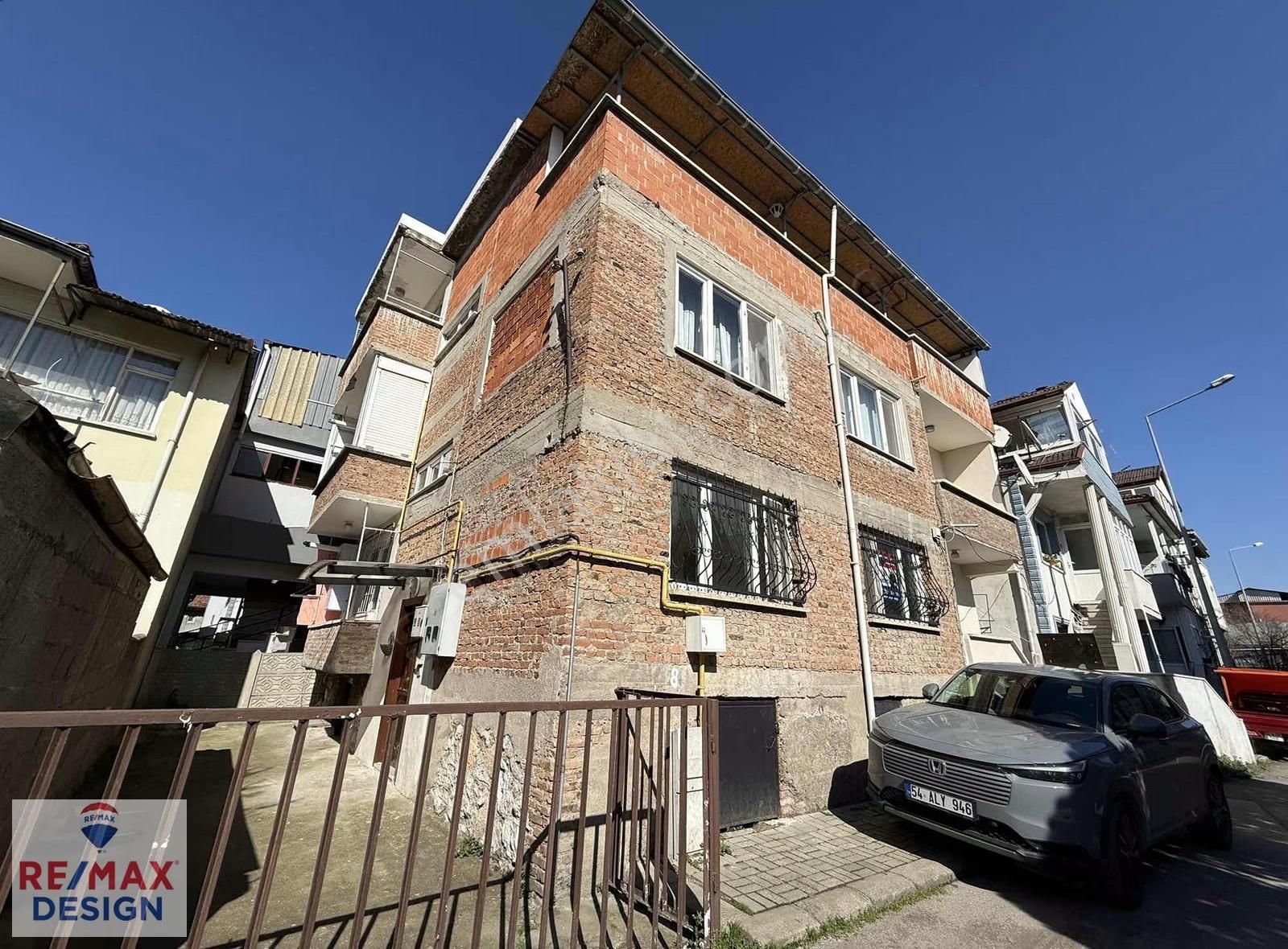 Mithatpaşa Mahallesinde Kiralık 3+1 Daire - Görsel 4