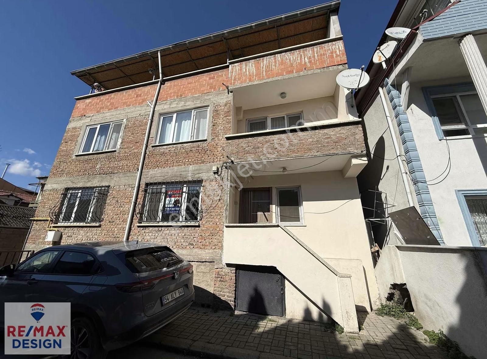 Mithatpaşa Mahallesinde Kiralık 3+1 Daire