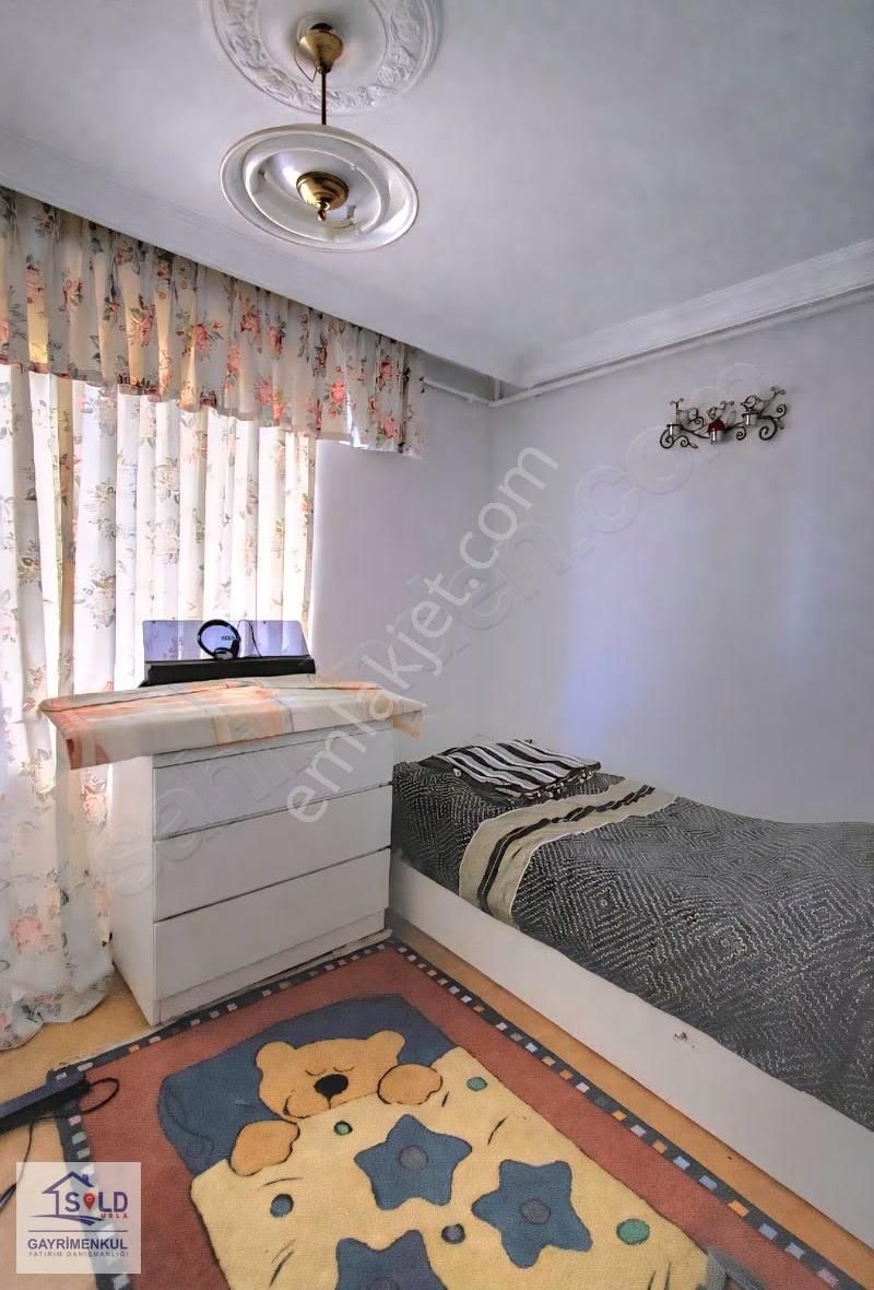 Göztepe Mahallesi Cadde Üstü Deniz Manzaralı Satılık Daire - Görsel 14