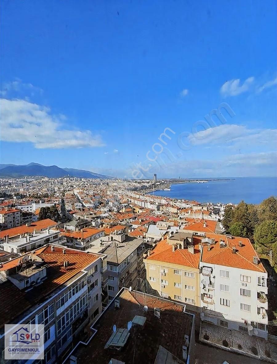 Göztepe Mahallesi Cadde Üstü Deniz Manzaralı Satılık Daire