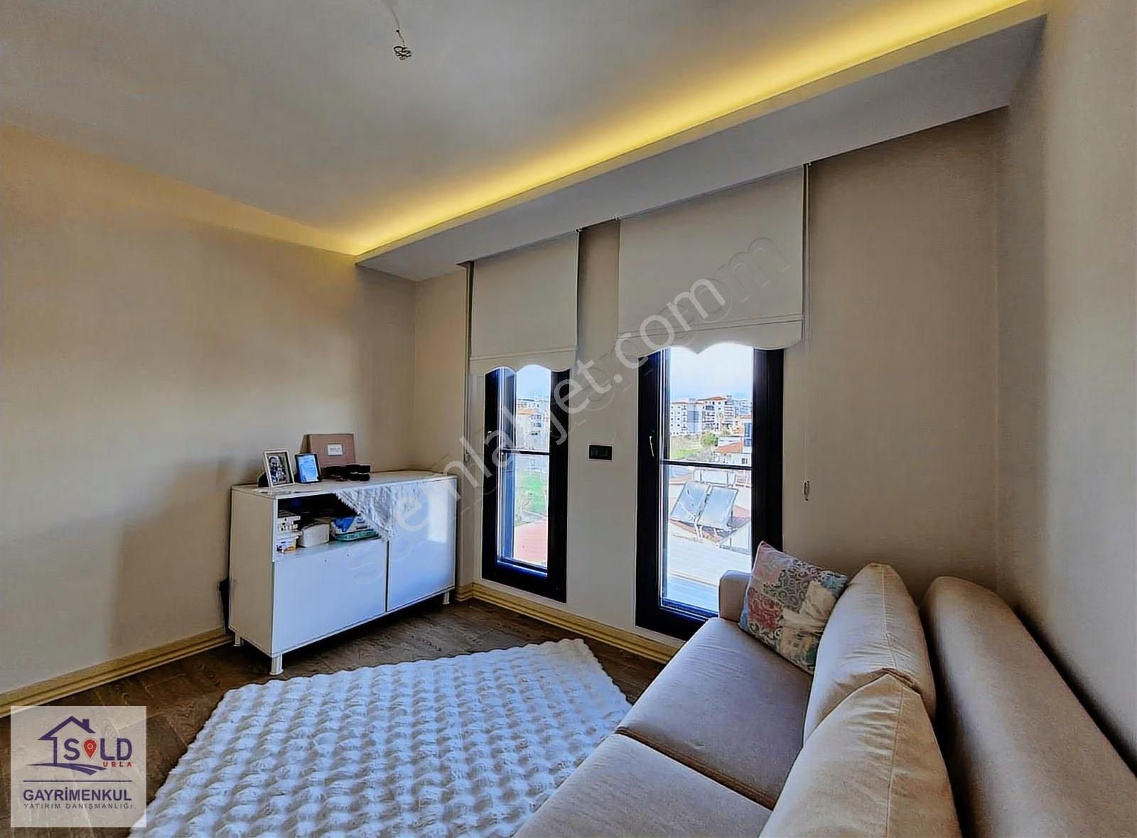 Seferihisar Camikebir Mahallesi'nde 2+1 Kiralık Daire - Görsel 21