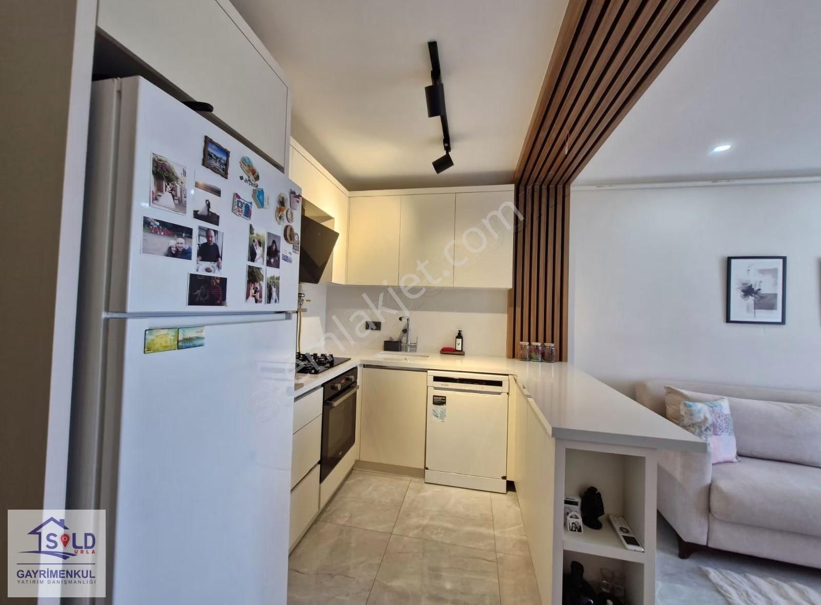 Seferihisar Camikebir Mahallesi'nde 2+1 Kiralık Daire - Görsel 29
