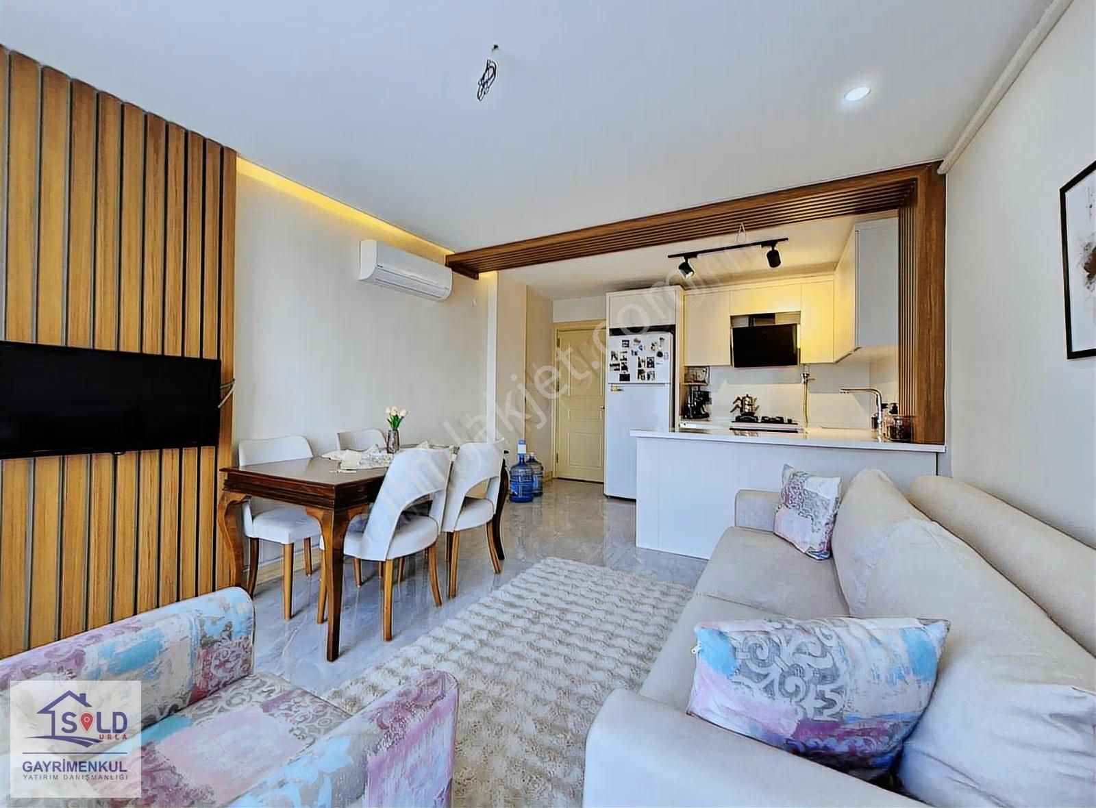 Seferihisar Camikebir Mahallesi'nde 2+1 Kiralık Daire - Görsel 16