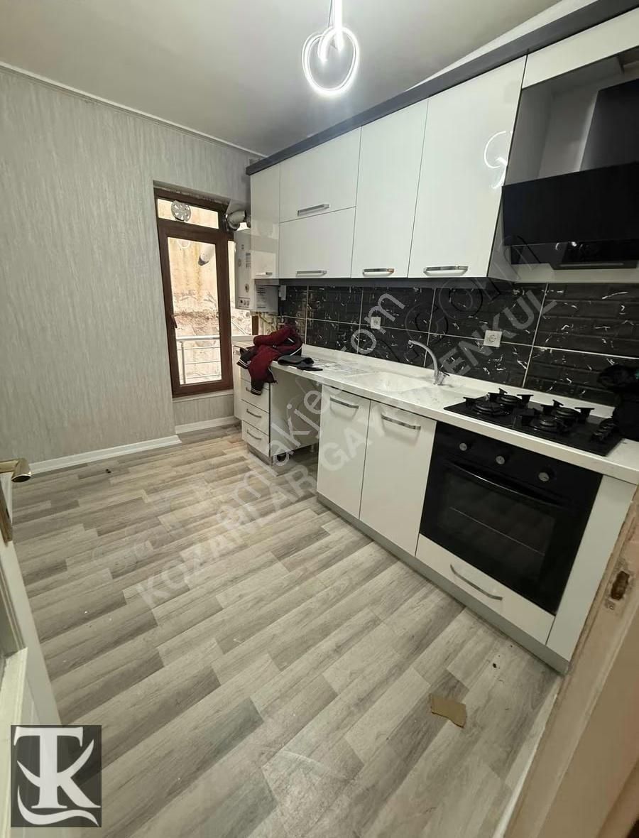 Kozanlardan Bademlik Necip Fazıl Okulu Yakını 2+1 Asansörlü