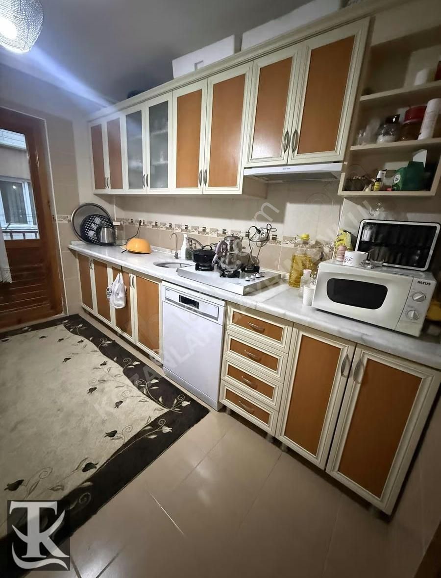 Kozanlar Gayrimenkul'den Cadde Üstü Satılık 3+1 Daire