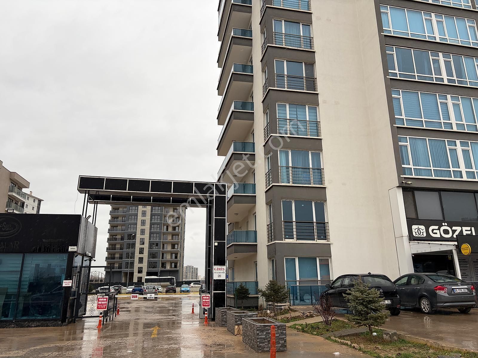 Ankara Etimesgut’ta Metroya Yürüme Mesafesindeki Sitede Daire - Görsel 4