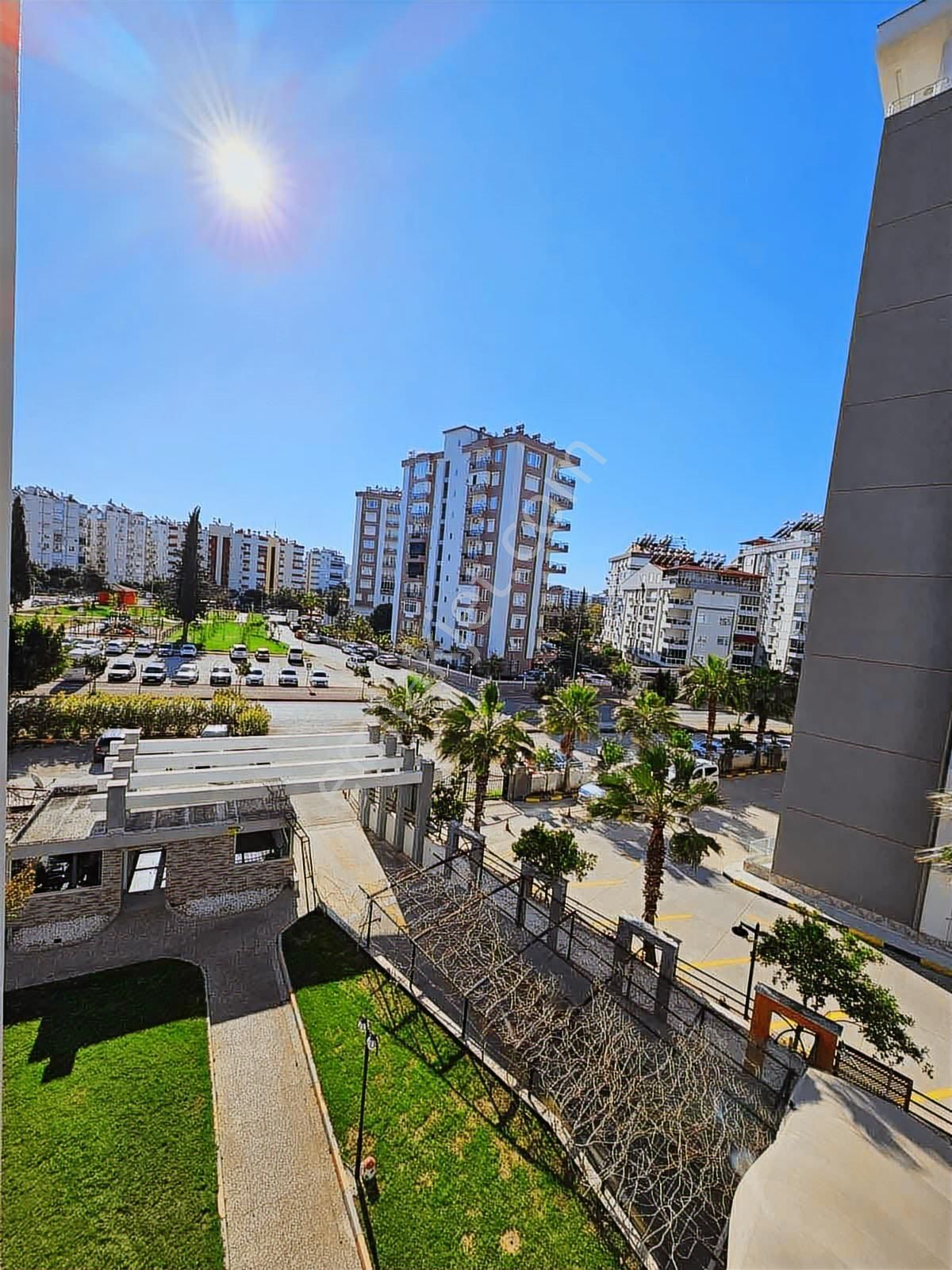 A K Mutludan Molla Yusufta Doğalgaz Kombili Site İçi 2+1 Daire - Görsel 18