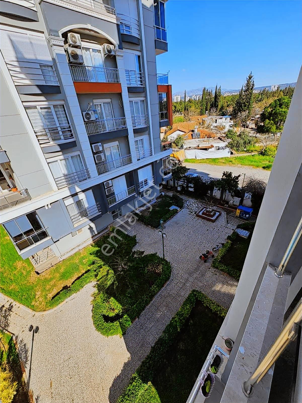 A K Mutludan Molla Yusufta Doğalgaz Kombili Site İçi 2+1 Daire - Görsel 15