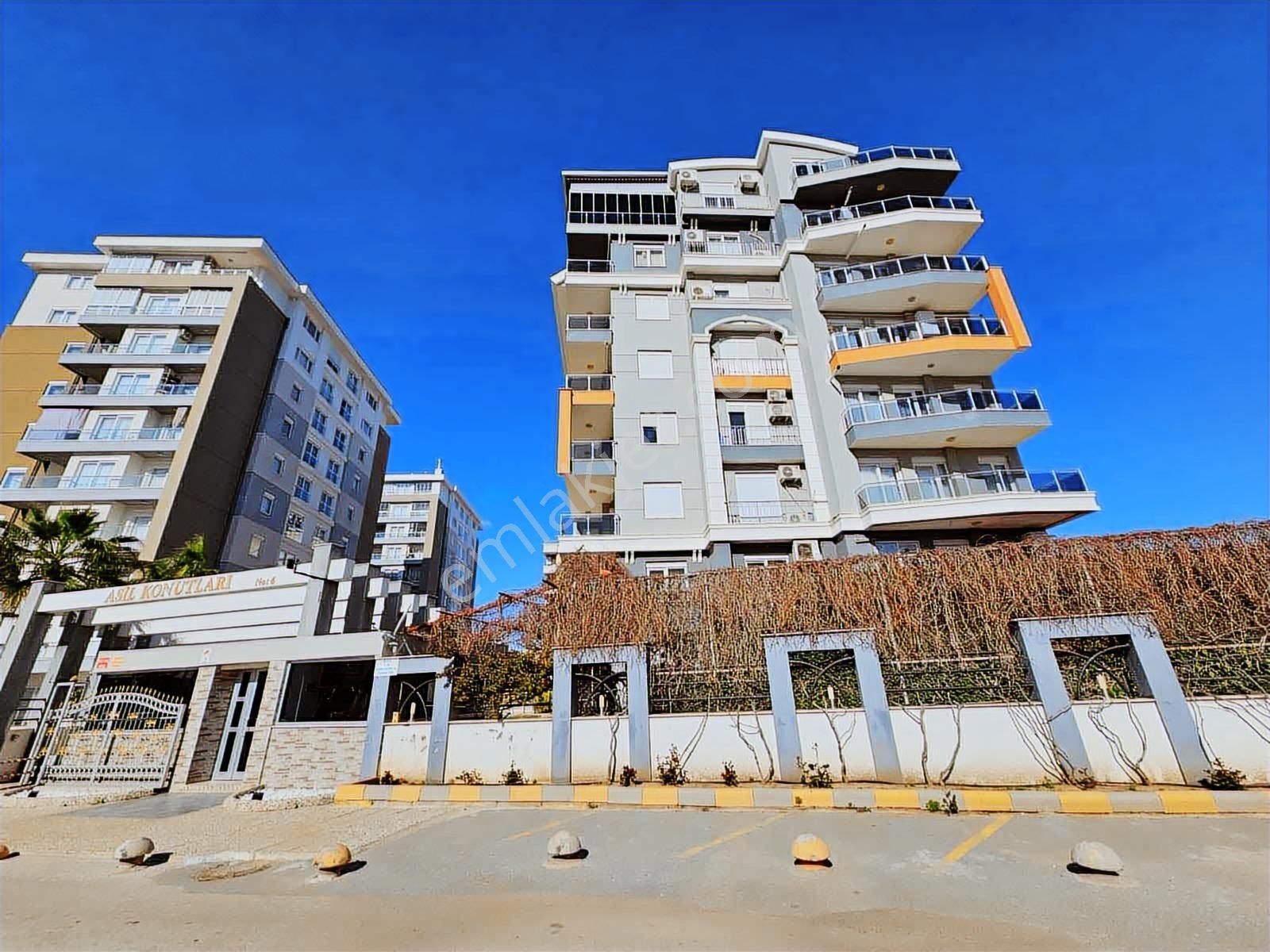 A K Mutludan Molla Yusufta Doğalgaz Kombili Site İçi 2+1 Daire - Görsel 24