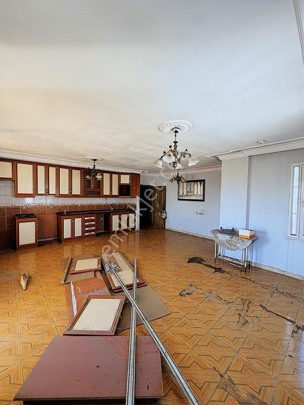 Total'den Havutlu Işıklarda Park Manzaralı Teras Balkonlu Geniş - Görsel 3