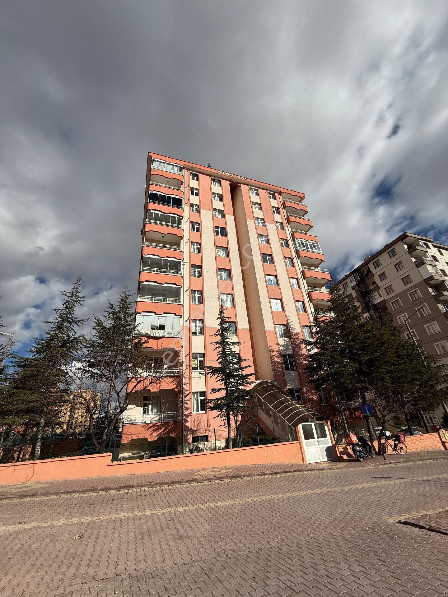 Bosna Hersek Mah.de Kiralık 3+1 Arakat Daire