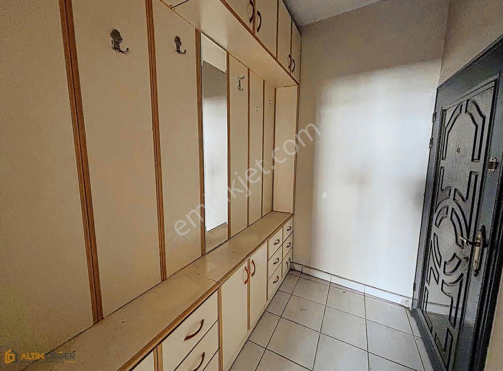 Yatırıma Uygun Fırsat Daire Merkezde Ara Kat - Görsel 3