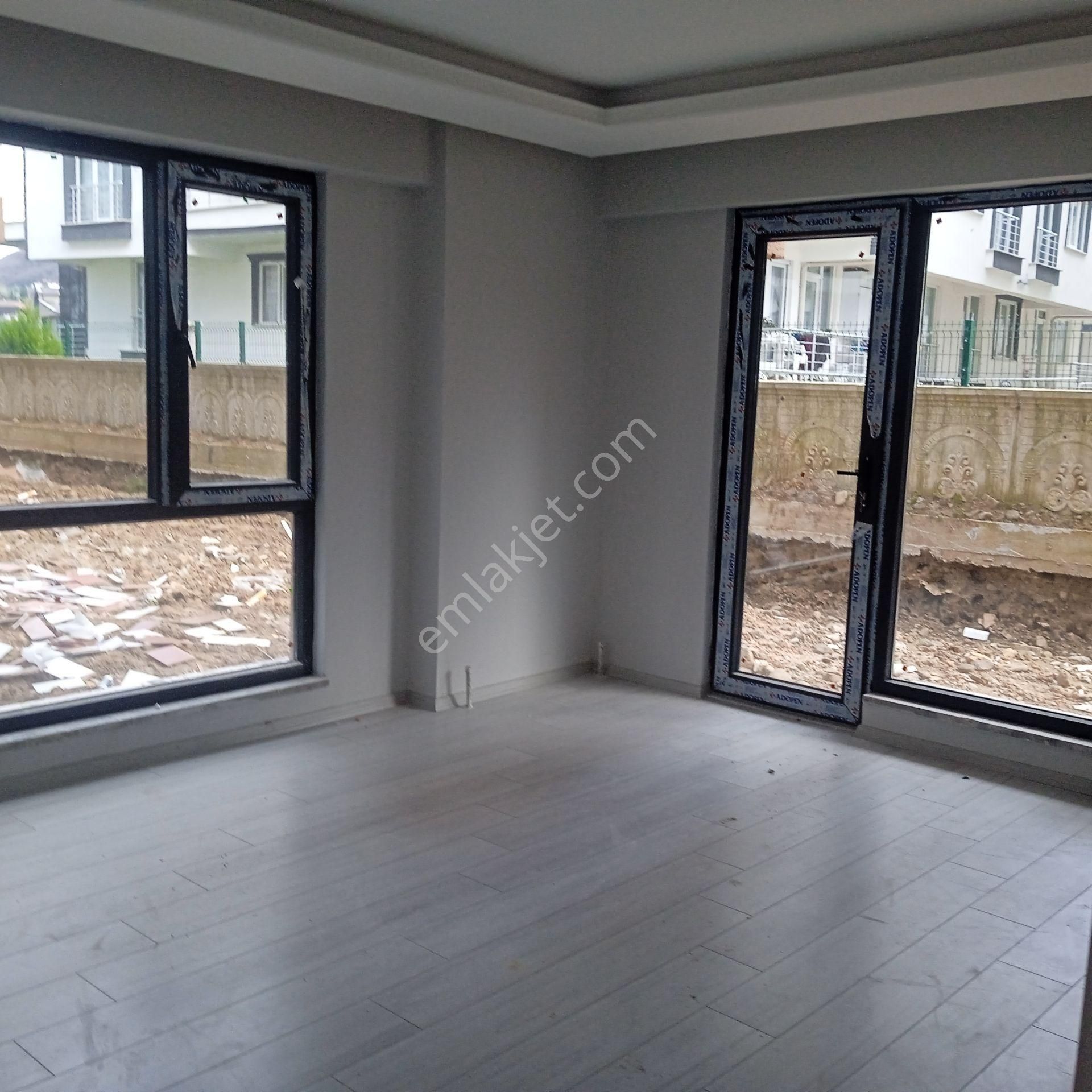 Yalova Çınarcık Teşvikiye Plajlar Mevkiinde Yeni Binada Satılık 2+1