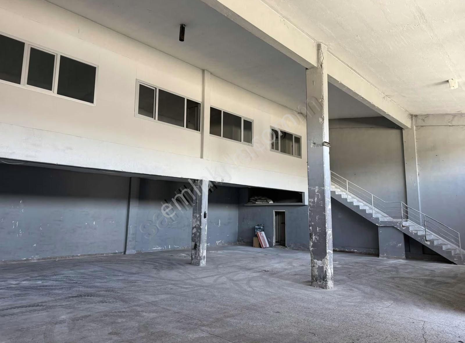 İkitelli Osb İpkas Sanayi Sitesinde Kiralık 320m² Kiralık İşyeri