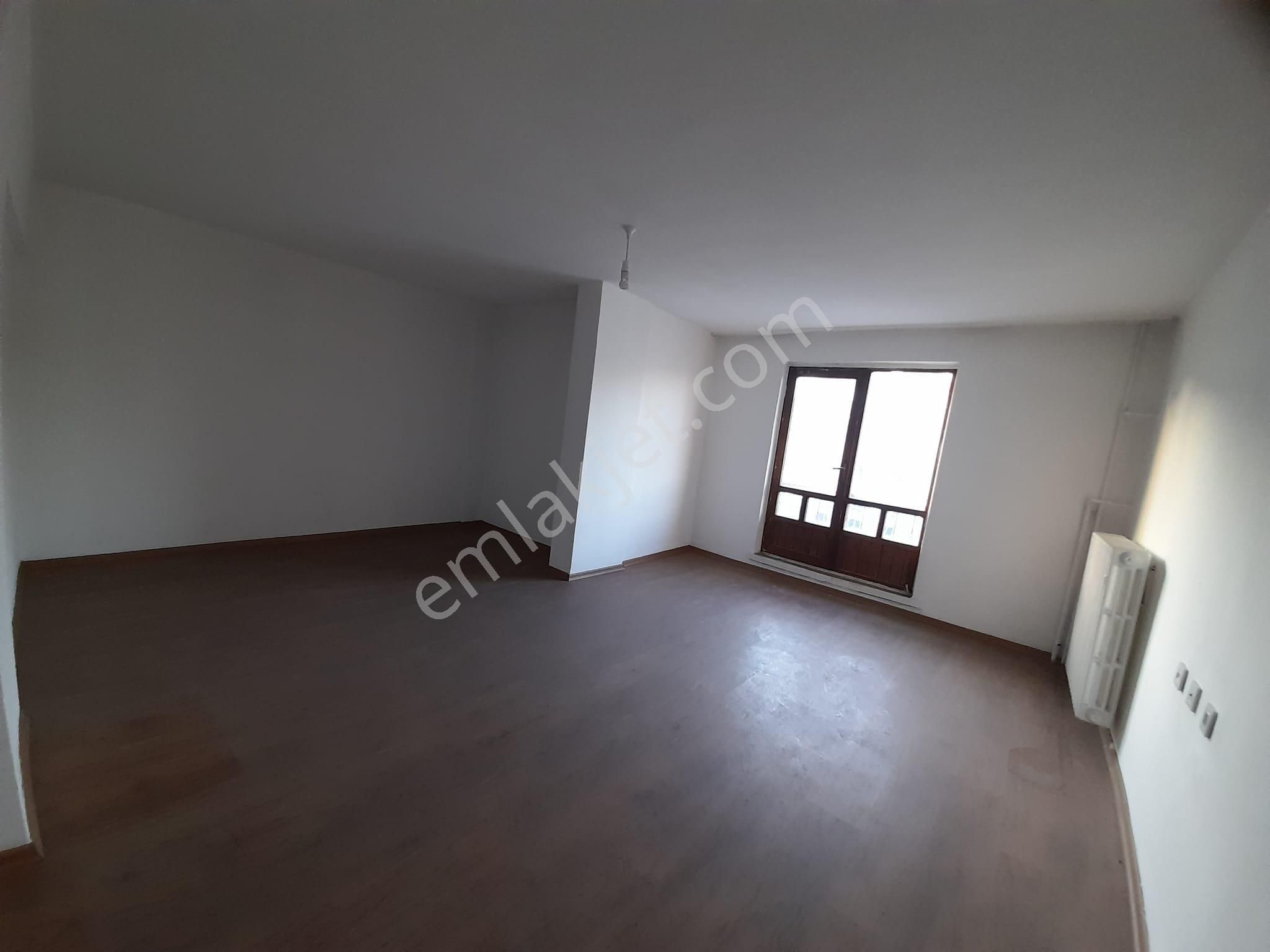 Ankara ,altındağ ,ulucanlar Cd.sinde ,boş ,kombili ,üst Kat ,ön ,yapılı ,asansörlü