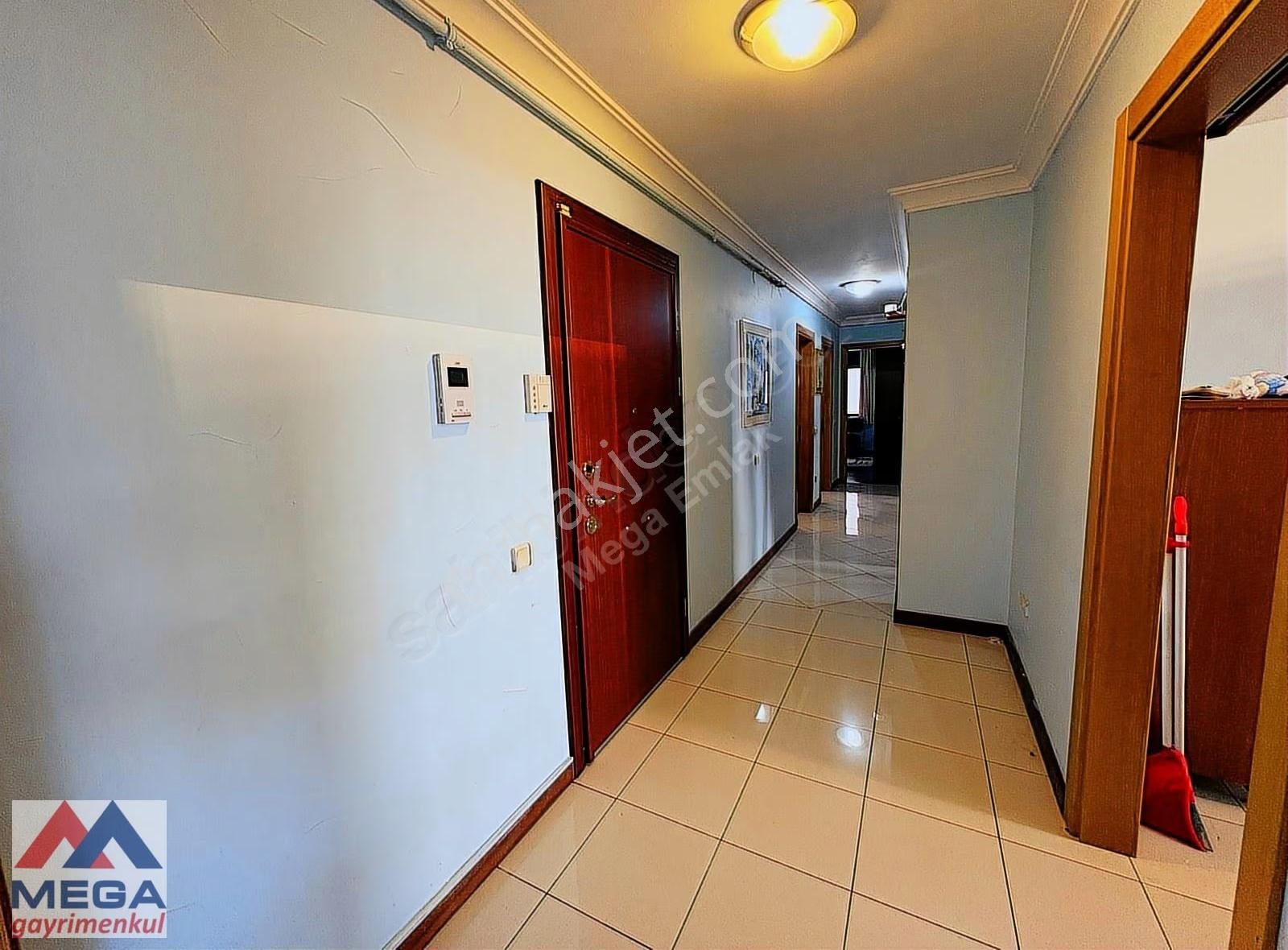 Fenerbahçe Dalyan Kulüp Karşısında 4+1 Kiralık Az Katlı Bina - Görsel 9