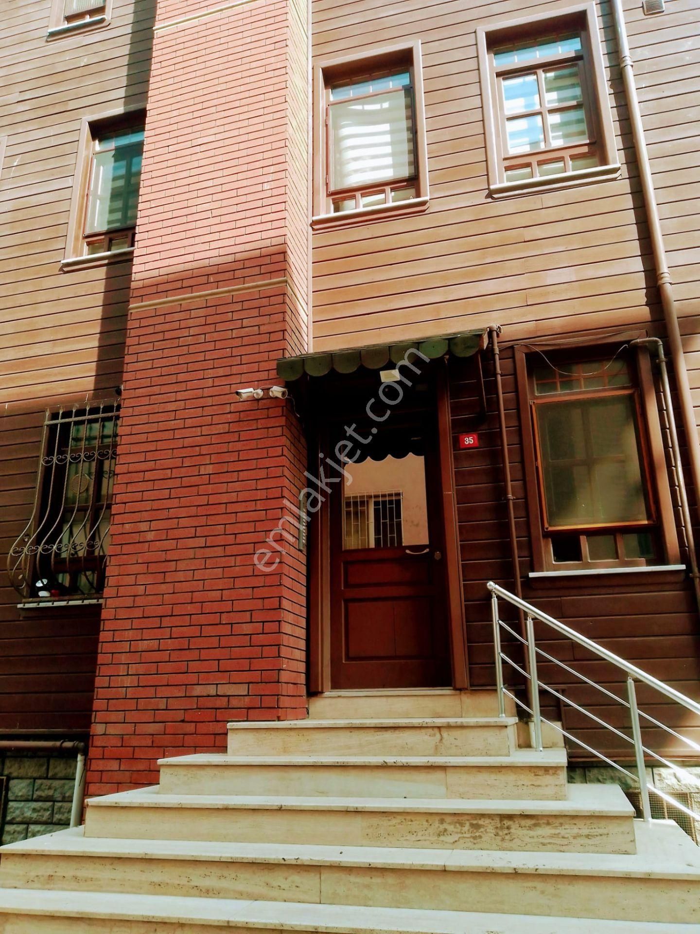 Üsküdar Merkezde Geniş Lüks Daire - Görsel 12