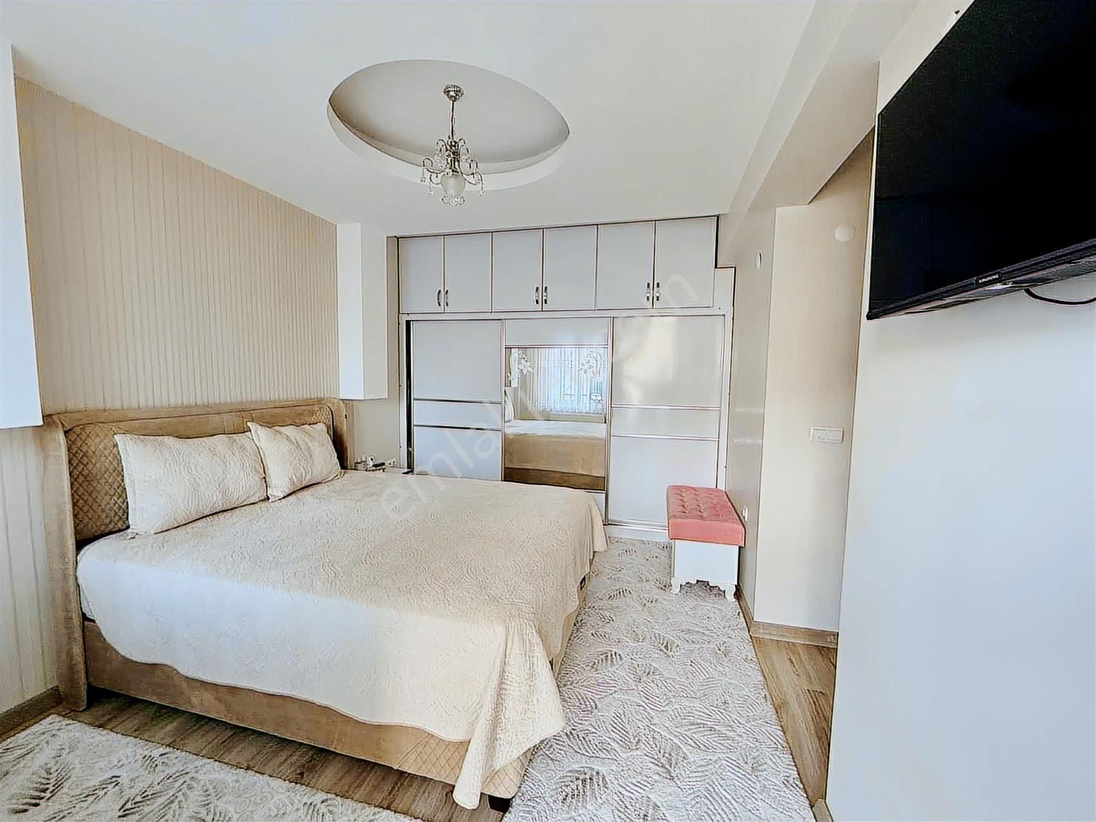 İldem Mahallesinde Tramvay Yanı Geniş 3+1 Satılık Daire - Görsel 15