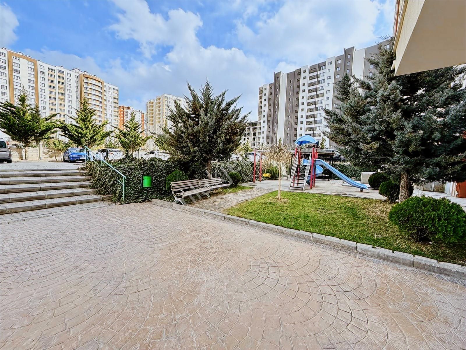 İldem Mahallesinde Tramvay Yanı Geniş 3+1 Satılık Daire - Görsel 8