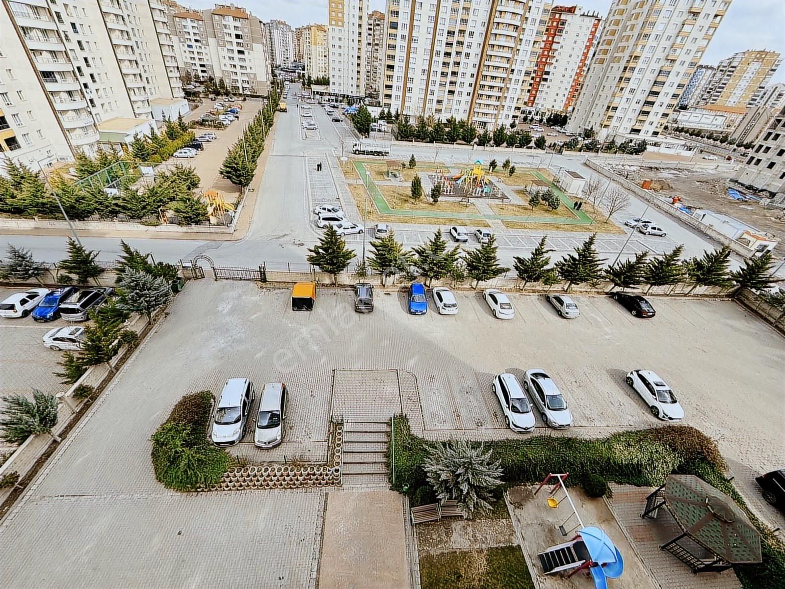 İldem Mahallesinde Tramvay Yanı Geniş 3+1 Satılık Daire - Görsel 9