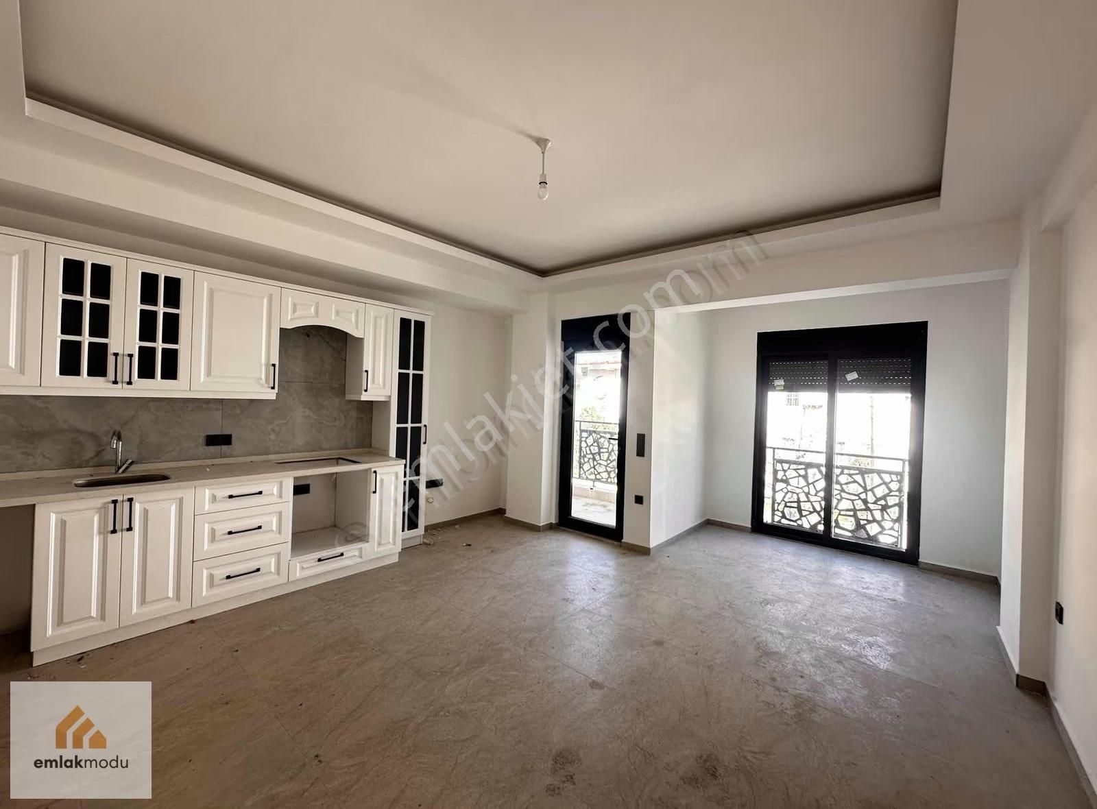 Fethiye Foça Mevkii 1+1 Havuzlu Sıfır Yerden Isıtmalı Daire