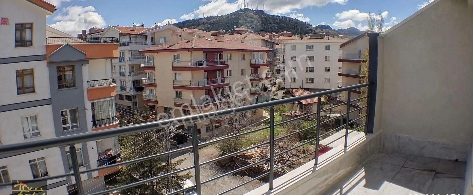 4+1 Satılık Dublex Kat 3 Teraslı Ankara Manzaralı