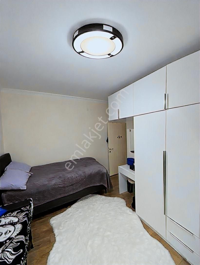 Turgut Özal Mahallesinde Ferah Geniş Yapılı 4+1 Satılık Daire - Görsel 4