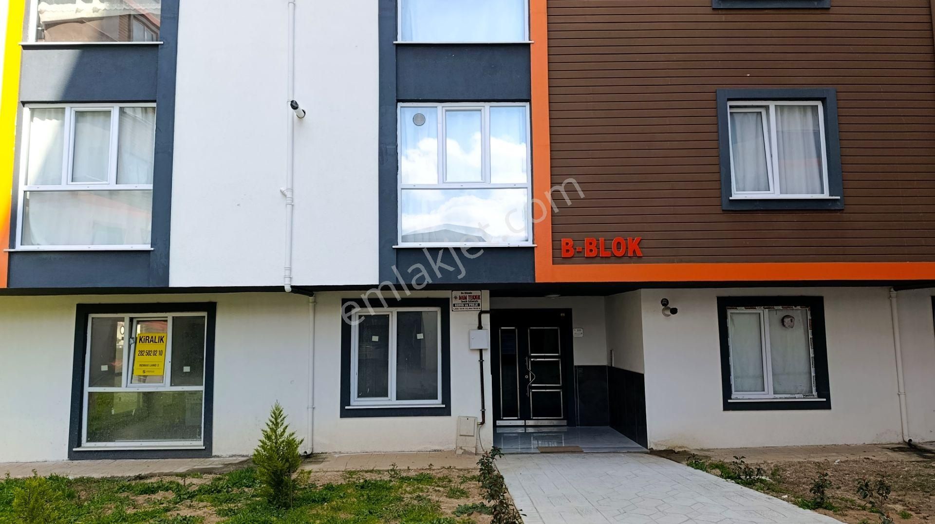 Re/max Land’den İstasyon Mahallesi Örnek Yaşam Evleri 2’de 1+1 Kiralık