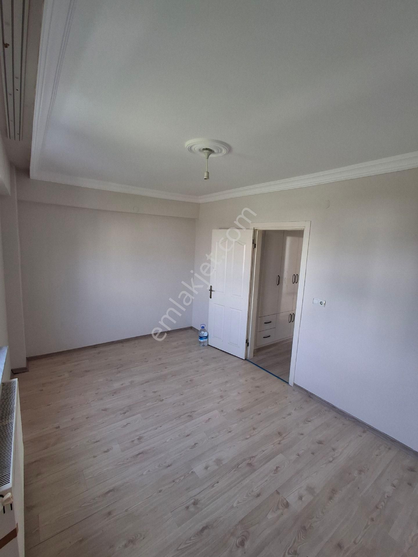 Kayalar Emlaktan Mükemmel Konumda Satılık 2+1 90 - Görsel 13