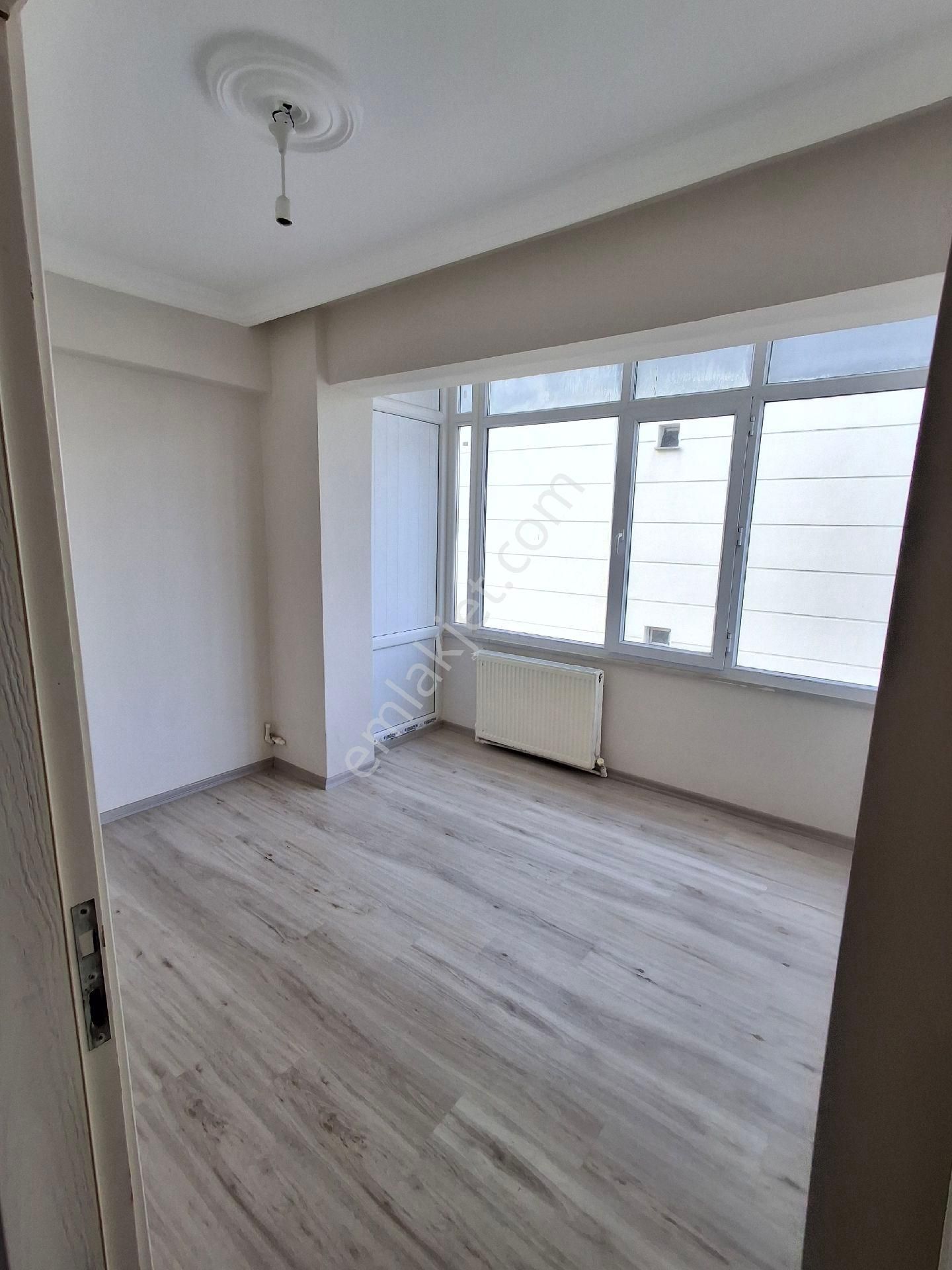 Kayalar Emlaktan Mükemmel Konumda Satılık 2+1 90 - Görsel 8