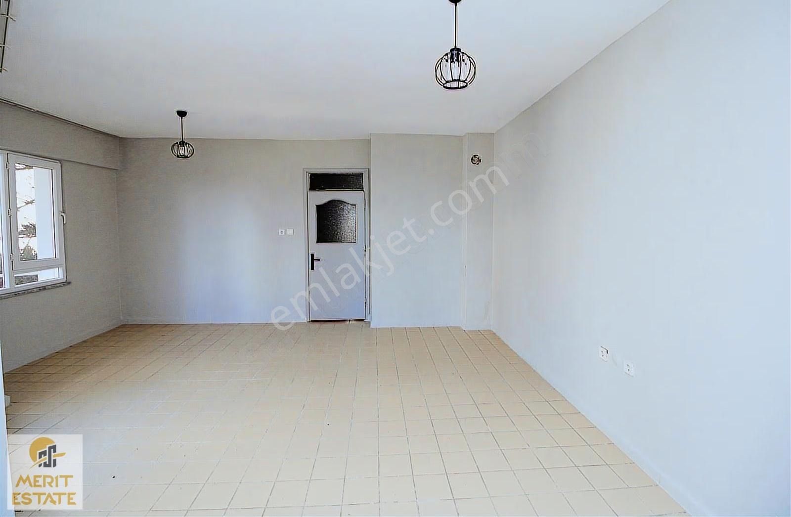 Mahmutlar Mah. Denize Sıfır Konumda Kiralık 2+1 Daire - Görsel 3