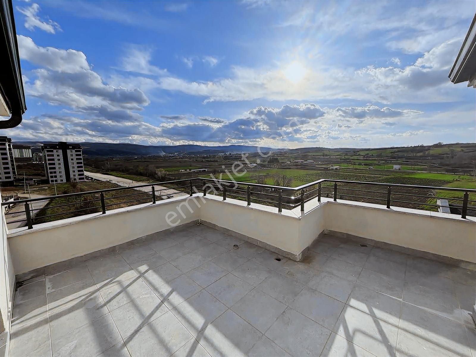 Karnur 'da Geniş 3+1 Dubleks Daire - Görsel 8