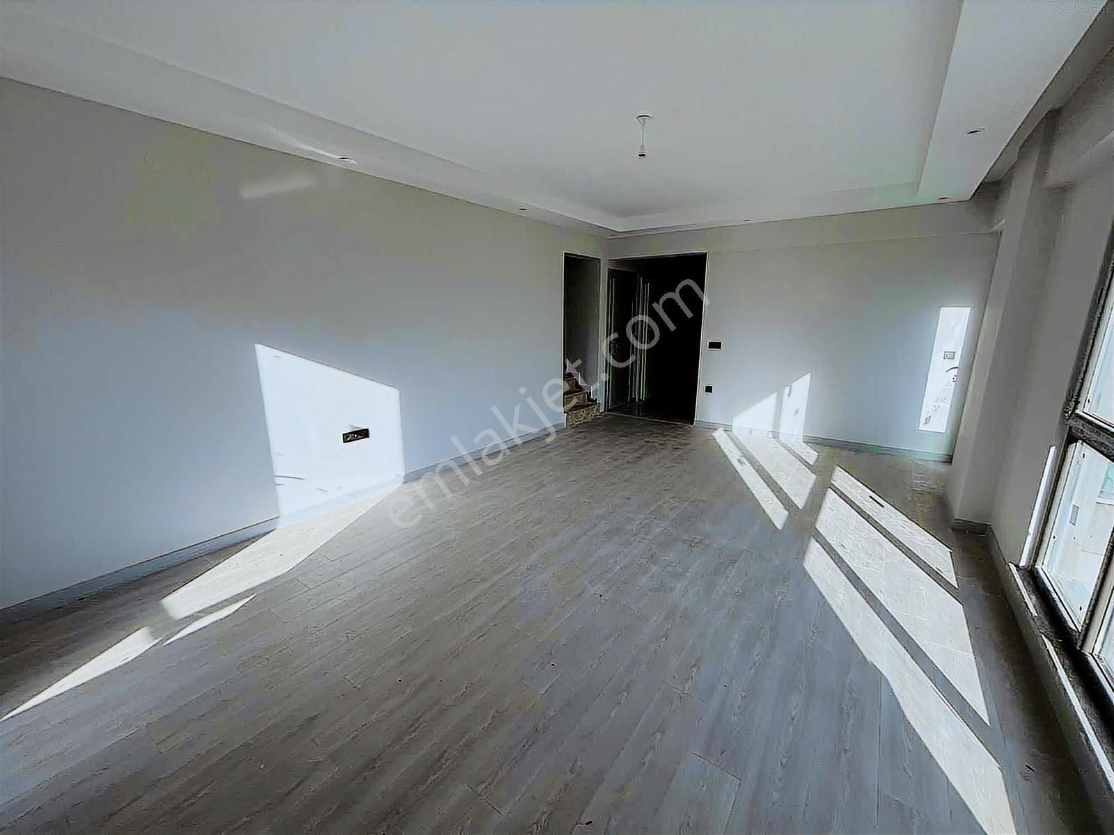 Karnur 'da Geniş 3+1 Dubleks Daire - Görsel 9