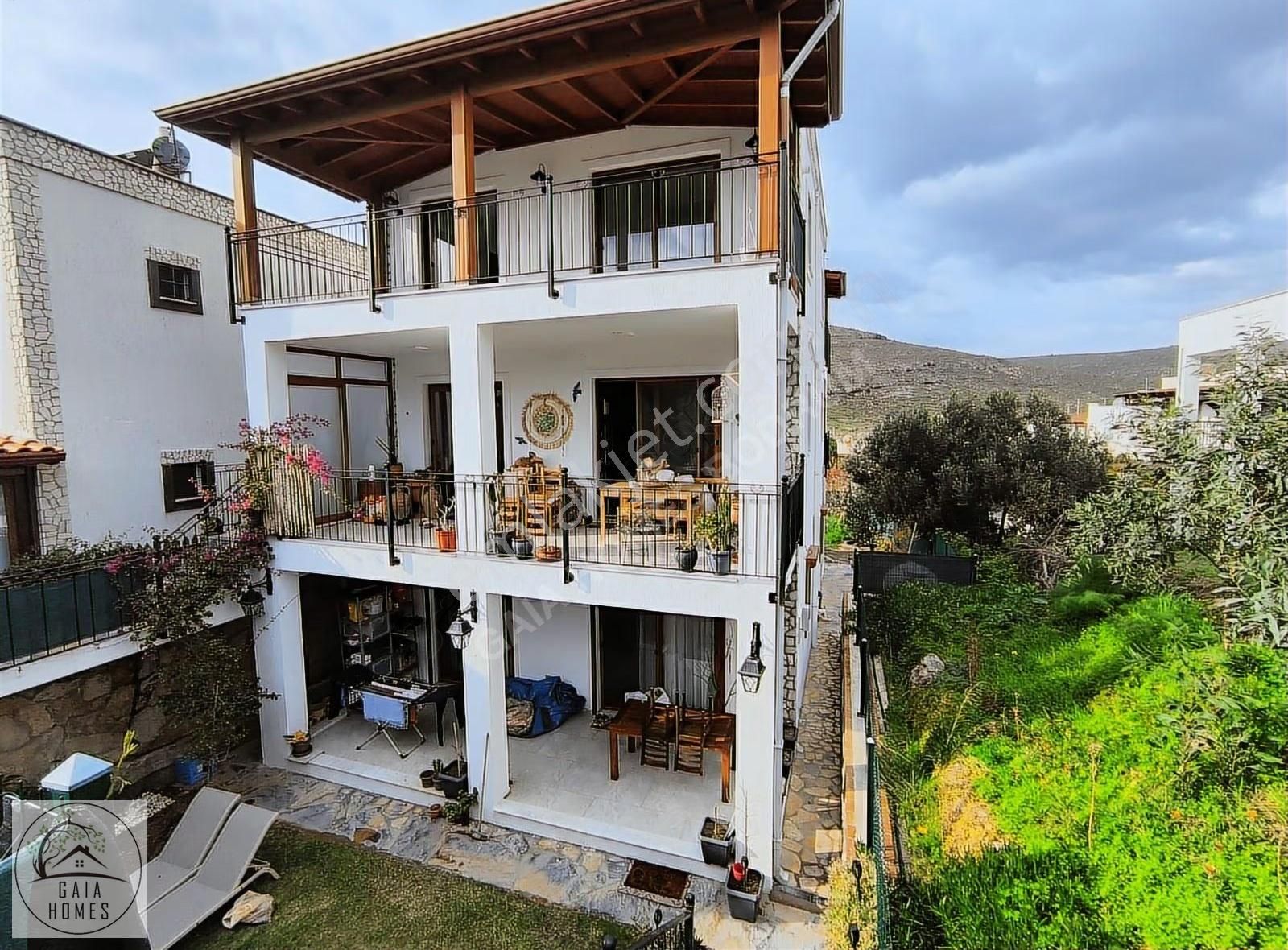 Denize Sıfır Sitede, Doğa Manzaralı, 2+1, Eşyasız, Yeni Daire