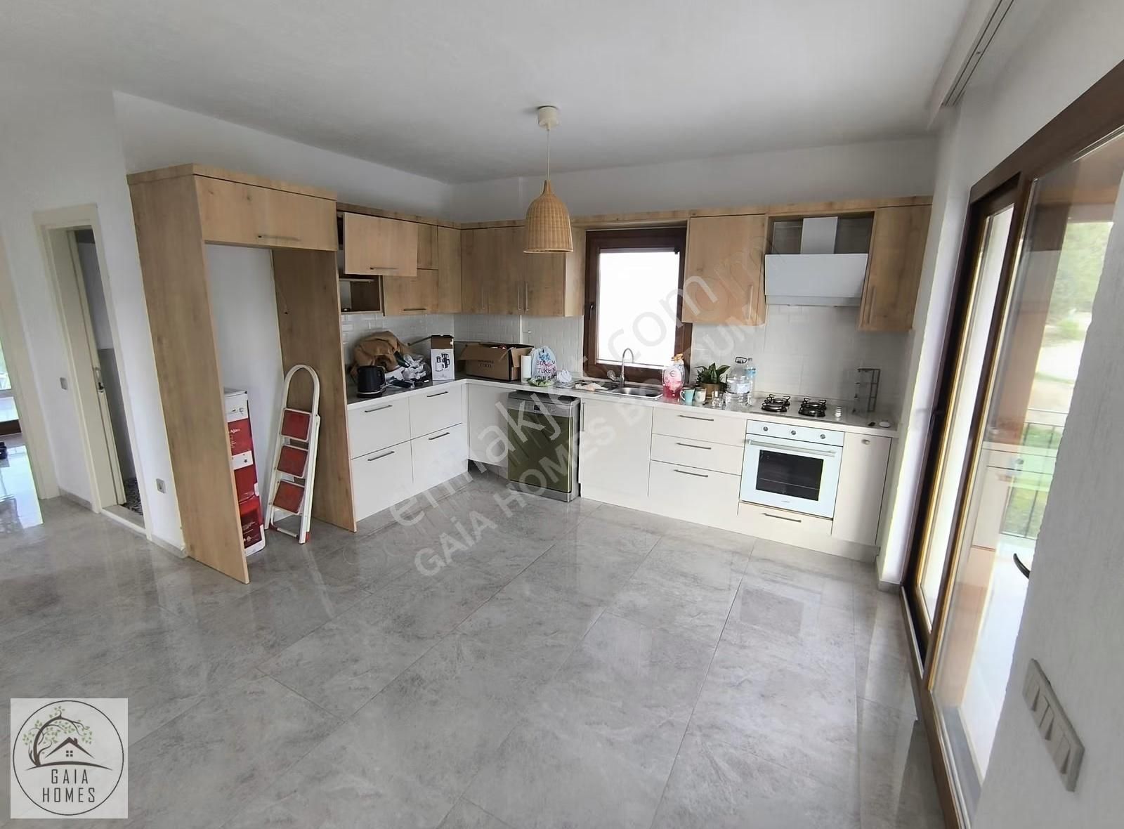 Denize Sıfır Sitede, Doğa Manzaralı, 2+1, Eşyasız, Yeni Daire - Görsel 27